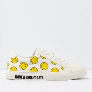 American eagle, smiley brand women’s shoes size 7